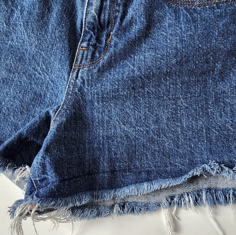Madewell Raw Hem Cut Off Mid-rise Meduim Wash Denim Jean Shorts - Picture 6 of 8